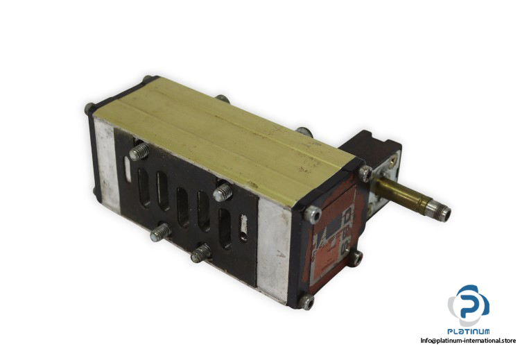 ross-W6476B3401-single-solenoid-valve-w_o-coil-(used)-1