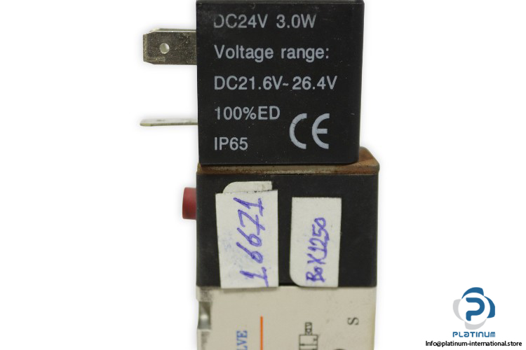 Airtac-4V220-08-solenoid-valve(used)-1
