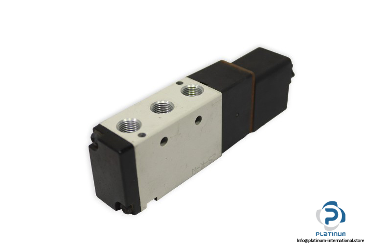 Airtac-4v210-06-single-solenoid-valve(used)-2