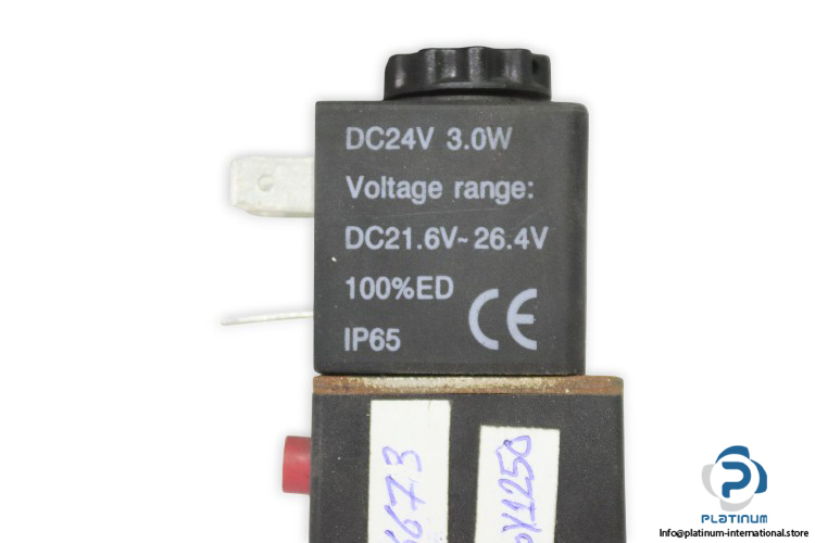 Airtac-4V220-06-solenoid-valve-with-coil(used)-2