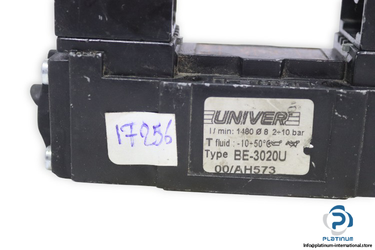 univer-BE-3020U-double-air-pilot-valve-(used)-2