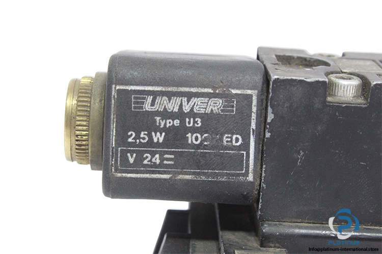 univer-BE-6020-double-solenoid-valve-with-coil-(used)-3