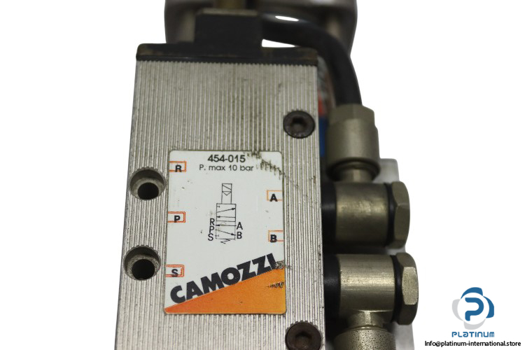 camozzi-18-063-090-pneumatic-rotary-actuator(used)-2