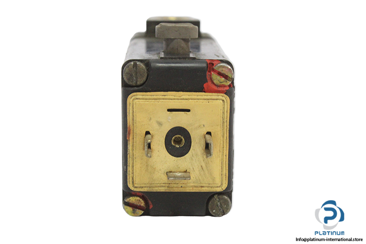 Burkert-331-c-24v-50-hz-dn-3b-pn-0-10-bar-solenoid-valve(used)-2