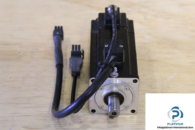 schneider-bch2ld0233cf5c-servo-motor-1