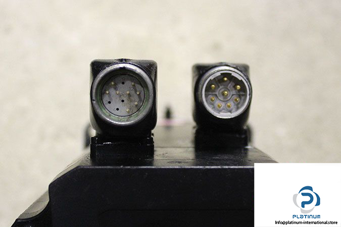 schneider-sh140_30120_0_0_00_00_00_01_00-servo-motor-2-2