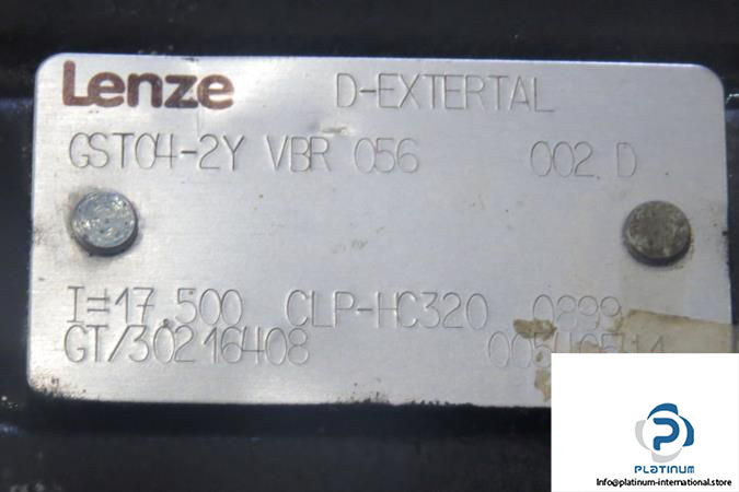 lenze-mdsksrs056-23-sevo-motor-with-gearbox4_675x450