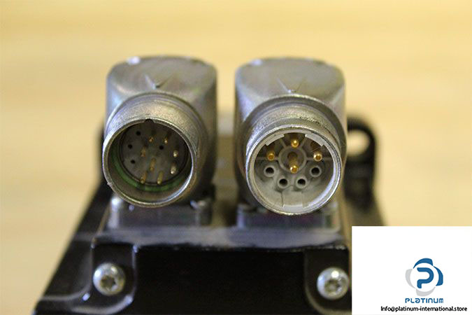 schneider-bmh1001p36a2a-servo-motor-2