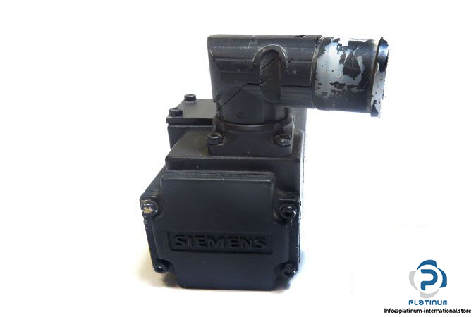 kuka-1fk7029-9az01-9sg0-z-servo-motor-side1