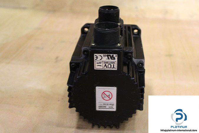 omron-r88m-w1k030f-s2-ac-servo-motor-2