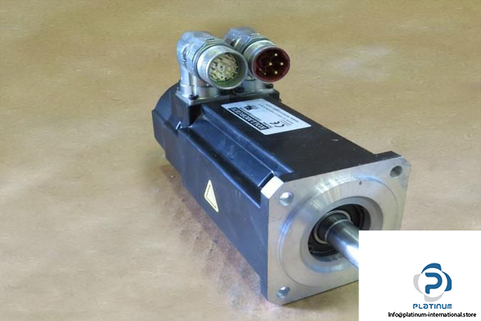 kollmorgen-akm-32d-acc2lb-00-servo-motor4_675x450