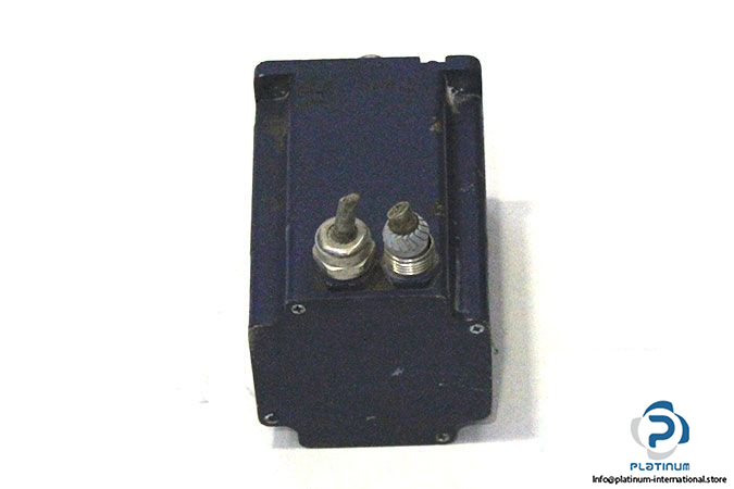 nanotec-ap8918m640-e-stepper-motor-2
