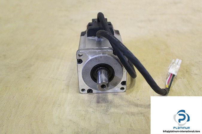panasonic-msmd042g1u-servo-motor3_675x450