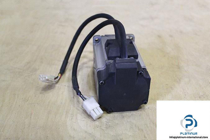 panasonic-msmd042g1u-servo-motor4_675x450