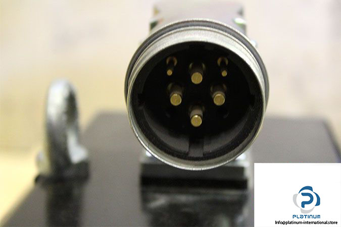 schneider-bmh1901p36f2a-servo-motor-2
