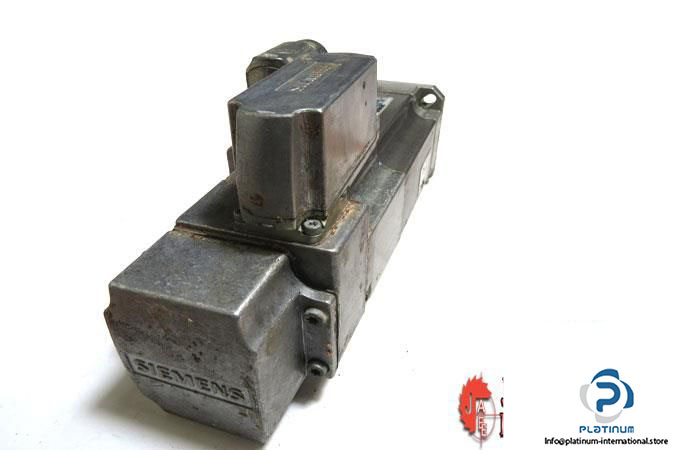 siemens-1fk7034-5ak71-1lb0-servo-motor3_675x450