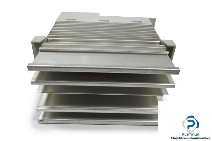 lenze-e82ev371_2b-frequency-inverter4_675x450