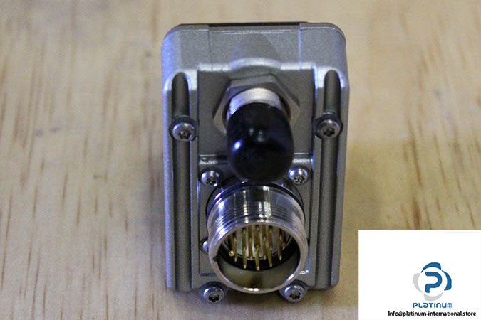 schneider-ilt2a422mc1a-integrated-drive-ilt-with-stepper-motor-3