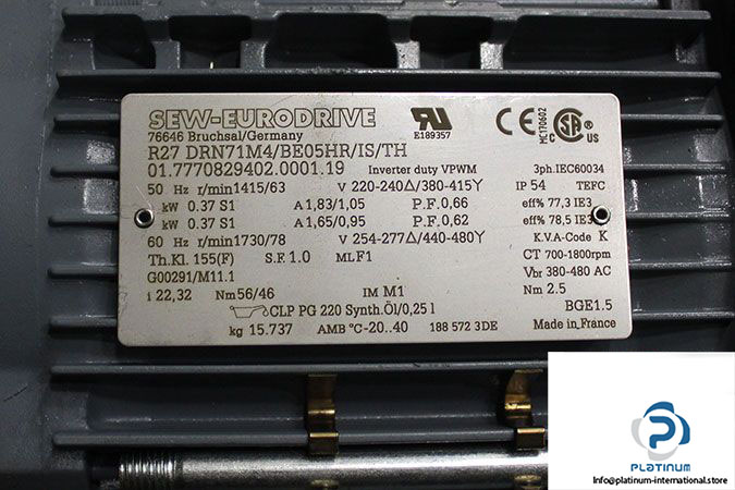 sew-r27-drn71m4_be05hr_is_th-helical-gearmotor-4
