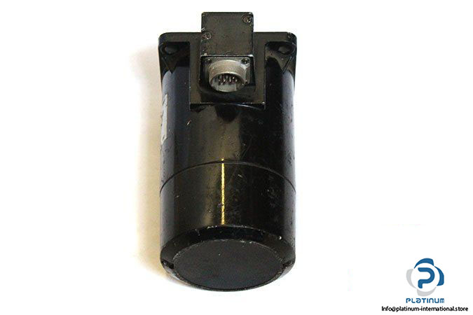 oriental-motor-e1568-464-reversible-motor-2