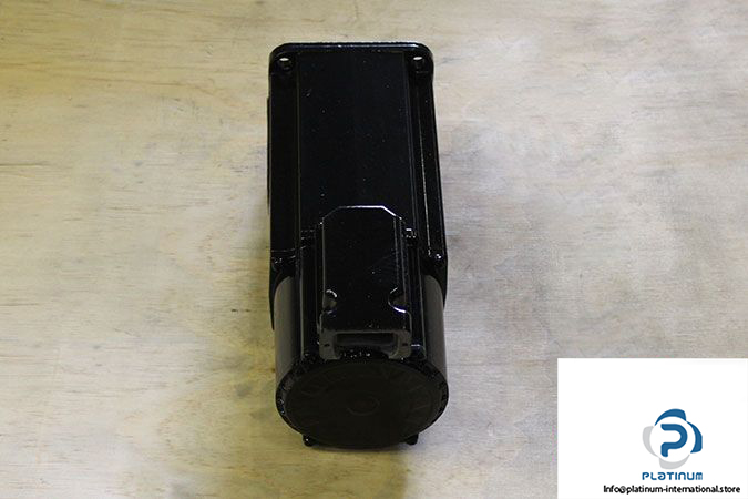 rexroth-indramat-261989-permanent-magnet-motor-2-2