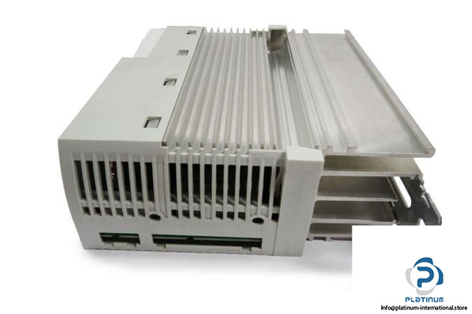 lenze-e82ev751_2b-frequency-inverter3_675x450