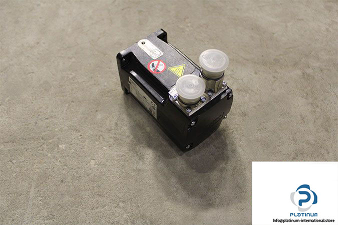 schneider-bmh0701p17a1a-ac-servo-motor-2