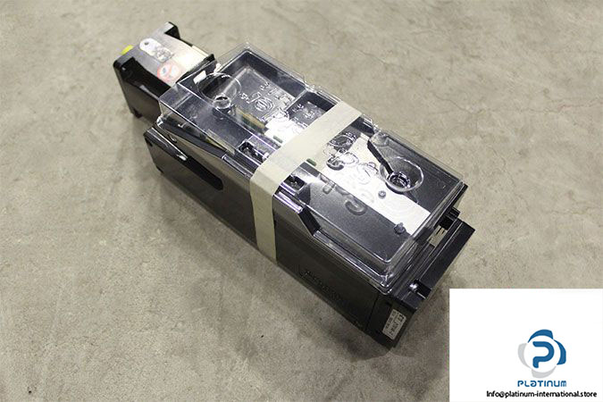 schneider-bmi0703p16a-servo-motor-2