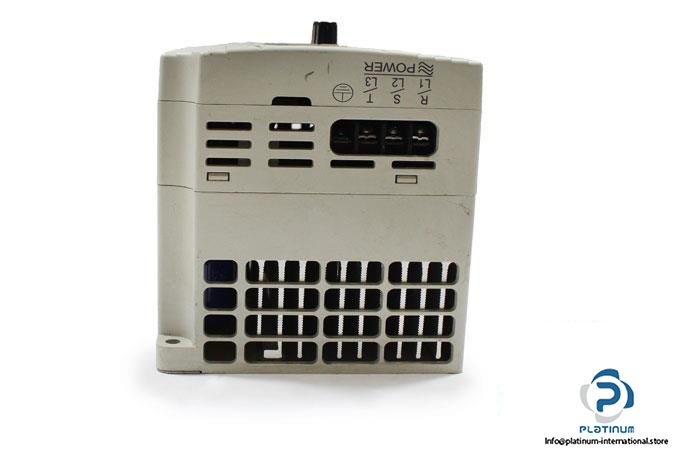 delta-vfd007m43b-svc-micro-drive3_675x450