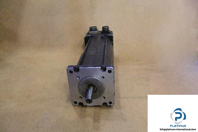 allen-bradley-1326ab-a3e-11-servo-motor3_675x450