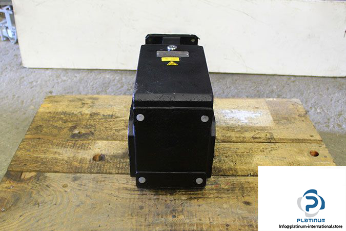 stober-k402ag0092mq20-right-angle-helical-bevel-gear-box-3