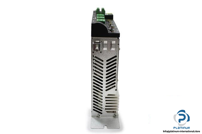 elau-mc-4-11-03-400-pacdrive3_675x450