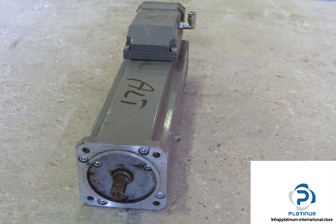 elau-sm-070-60-020-p3-55-s1-b0-04-servo-motor4_675x450