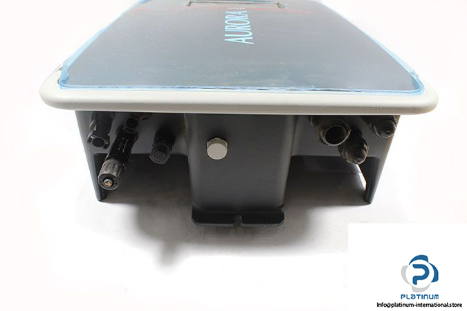 power-one-uno-2-5-i-outd-inverter-2