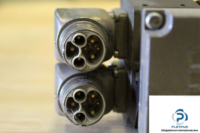 schneider-ilm0703p02f0000-integrated-servo-motor-2