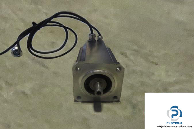 beckhoff-am3024-1c20-servo-motor4_675x450