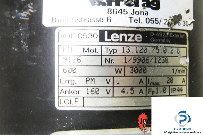 lenze-1312075020-servo-motor-with-gear6_675x450