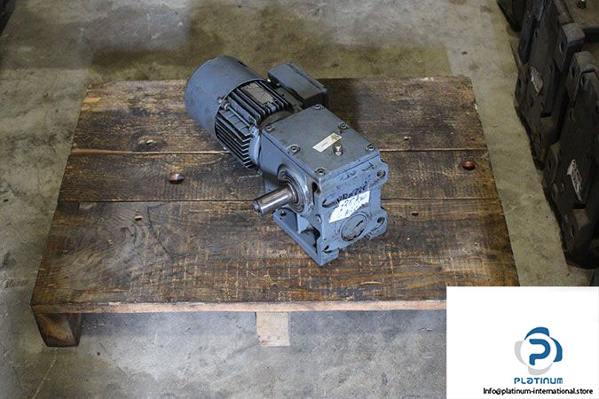 sew-s52dt71d-6bm-helical-worm-gearmotor-2