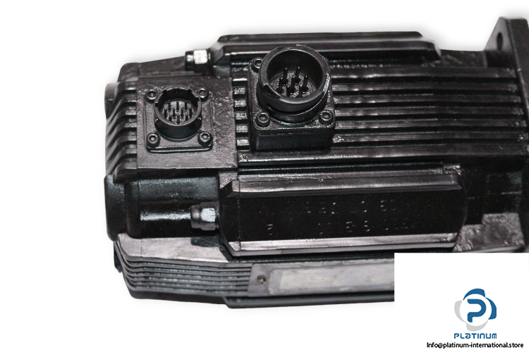 elau-SB0105-30-02-05-19-P-01-64-EOKN-ac-servo-motor-used-2