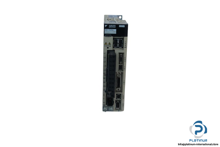 yaskawa-SGDV-1R6A15A-servo-drive-(used)-1