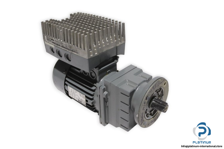 lenze-MDEMA1M071-32-gear-motor-(new)-1