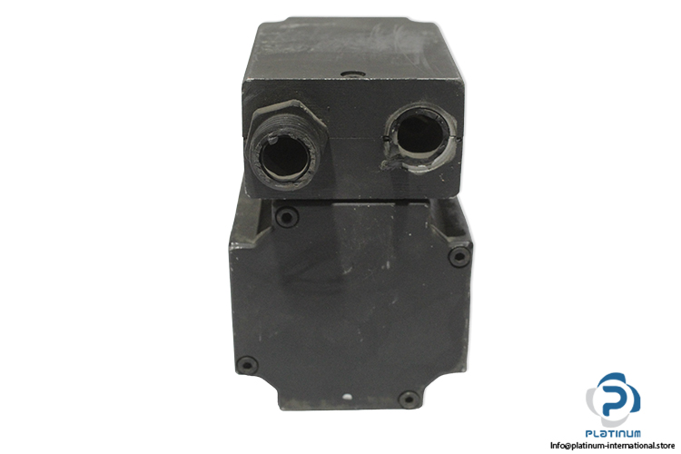 parker-SMB8240038193M64-brushless-servo-motor-(used)-1