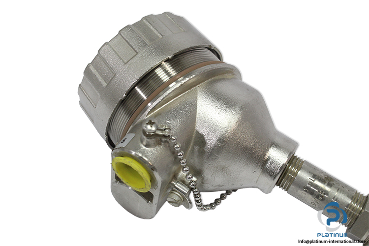endress-hauser-TR62-PSEE3XC31-thermocouple-sensor-pt100-(Used)-1