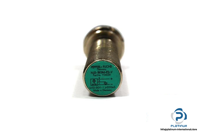 pepperlfuchs-nj5-18gm-e2-v-inductive-sensor5_675x450