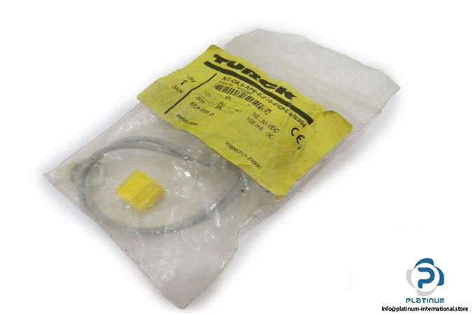 turck-ni1-q65-ap6-0210-fsf44s304-inductive-sensor3_675x450