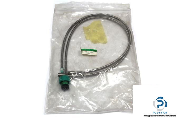 pepperlfuchs-el6500-k9-m500-fiber-optic-sensor3_675x450