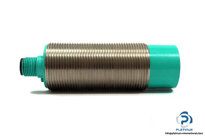 pepperlfuchs-cj10-30gm-e2-v1-capacitive-sensor3_675x450