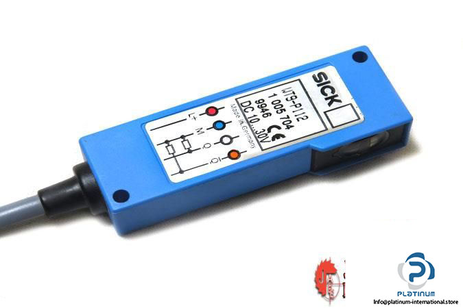 sick-wt9-p112-photoelectric-retro-reflective-sensor3_675x450