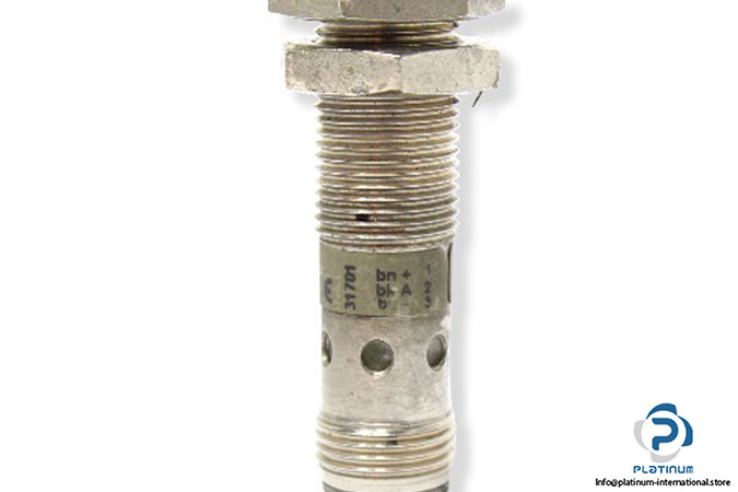 omron-e2el-x2f2-m1l-cylindrical-proximity-sensor-3