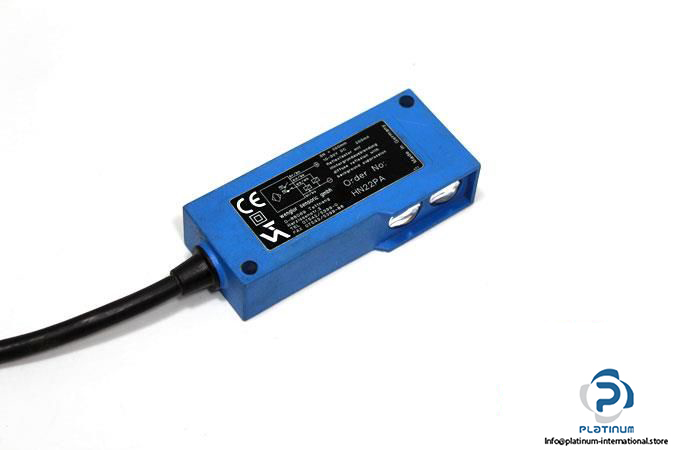 wenglor-hn22pa-photoelectric-reflex-sensor4_675x450